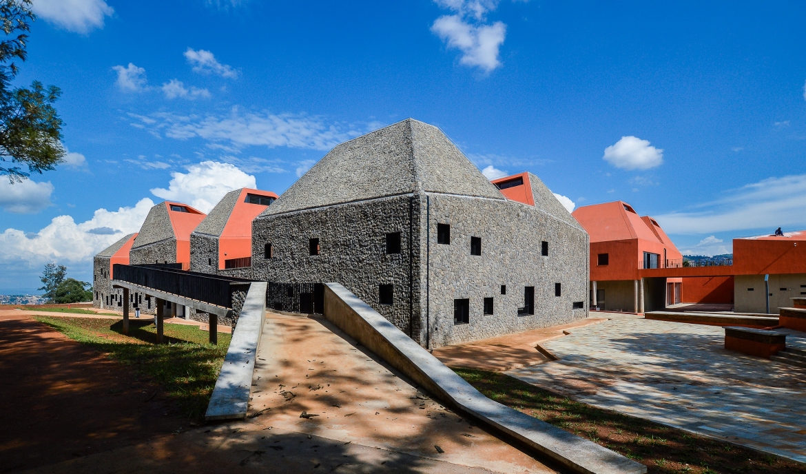 S&AA coup de coeur du magazine White Mad avec l'Ecole d'architecture de Kigali